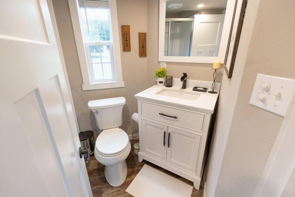 Pet Friendly Tiny House Rental With New Access To Guadalupe River Nbtx New Braunfels Esterno foto