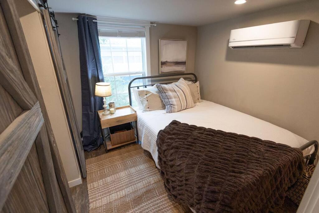 Pet Friendly Tiny House Rental With New Access To Guadalupe River Nbtx New Braunfels Esterno foto