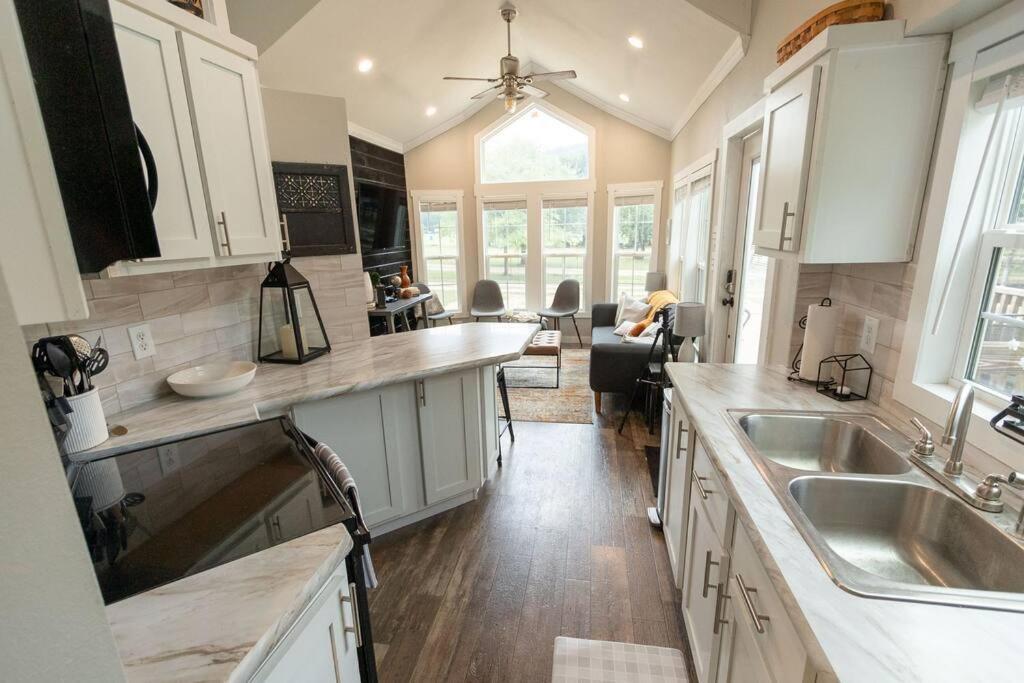 Pet Friendly Tiny House Rental With New Access To Guadalupe River Nbtx New Braunfels Esterno foto
